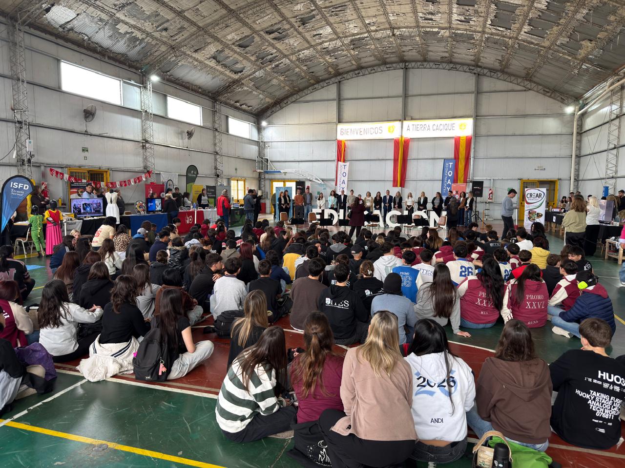 Expo Carreras 2027 en Toay