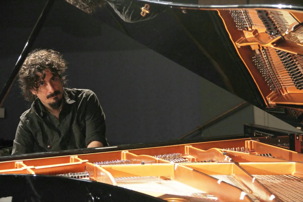 Julián Peralta, pianista y compositor